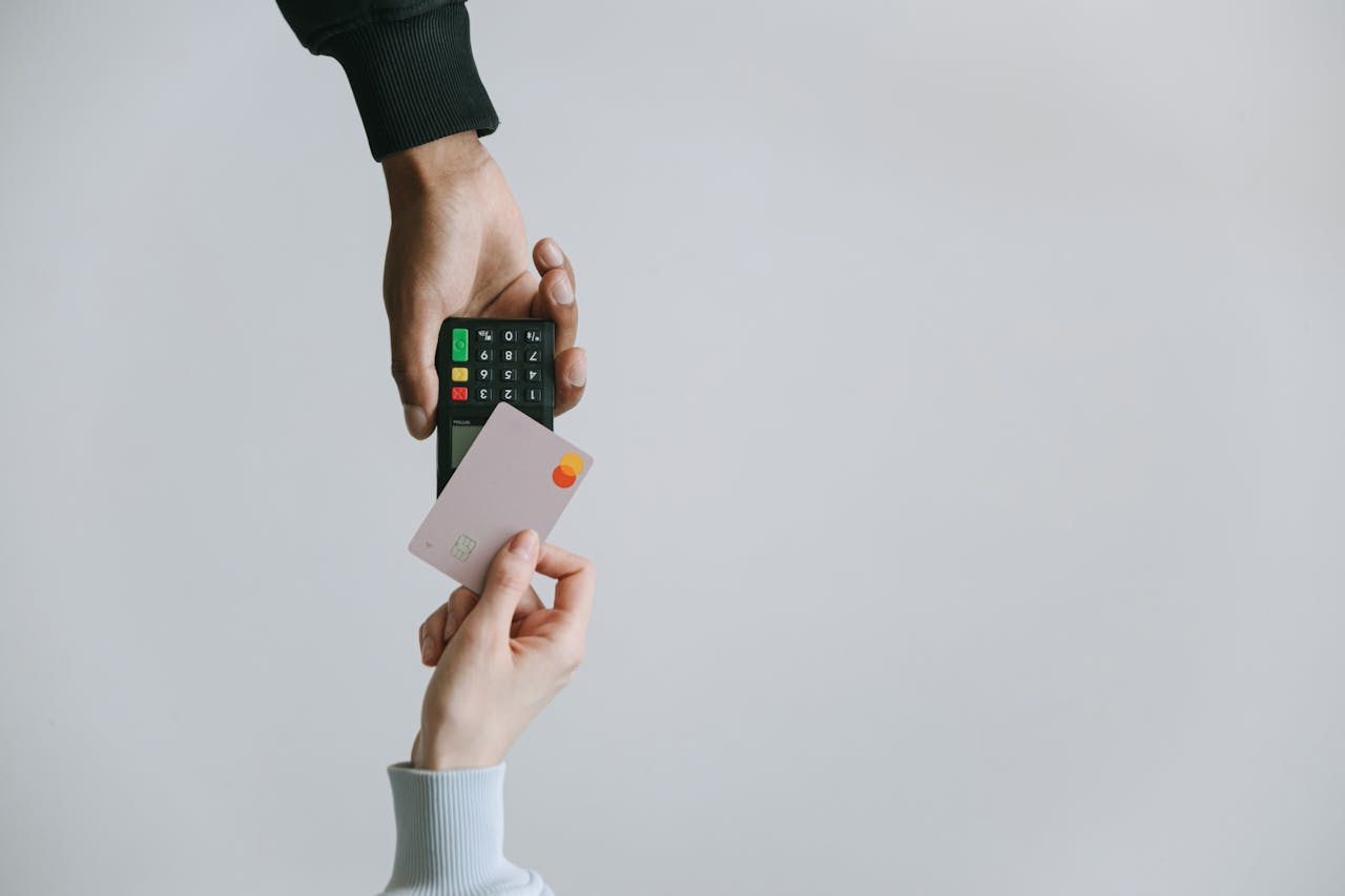 Długie weekendy i wakacje z rozwagą